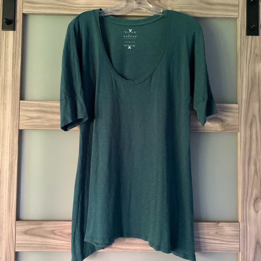 Size L Velvet by Graham and Spencer